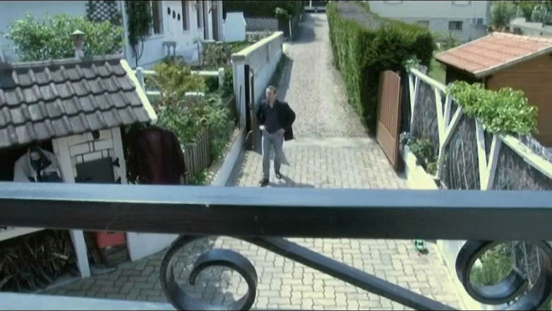 кадр из фильма Quand l’autovirus Met Cap au Nord