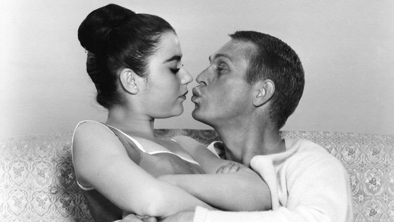 кадр из фильма Машина медового месяца