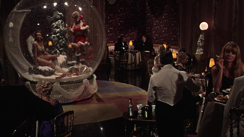 кадр из фильма Сад пыток