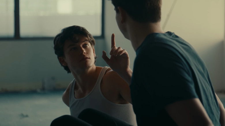 кадр из фильма How It Feels scrolling through Netflix Top 10