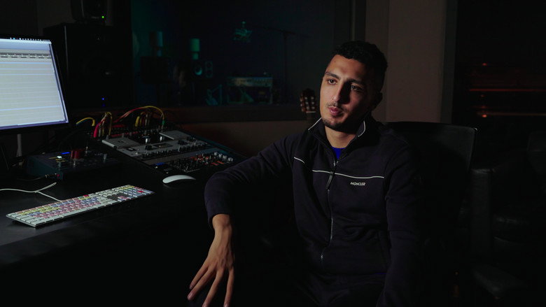 кадр из фильма Team JuL