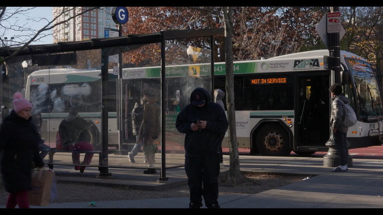 кадр из фильма Bus Cuts
