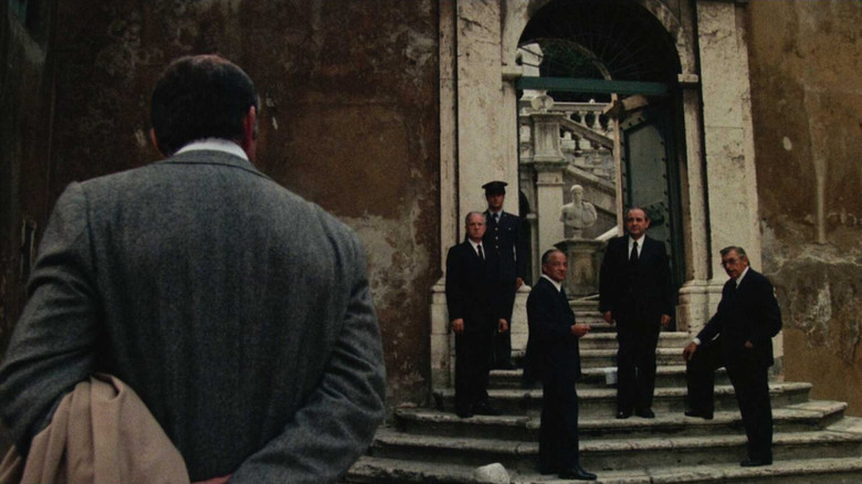 кадр из фильма Сиятельные трупы