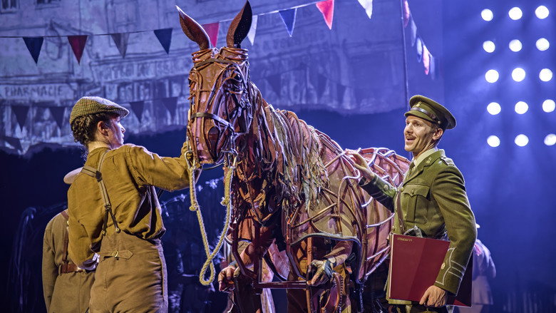 кадр из фильма National Theatre at Home: War Horse
