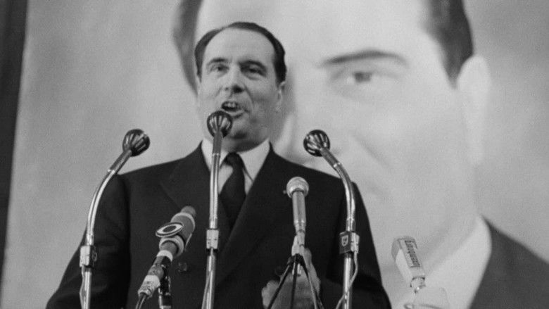 кадр из фильма Ve République, au cœur du pouvoir