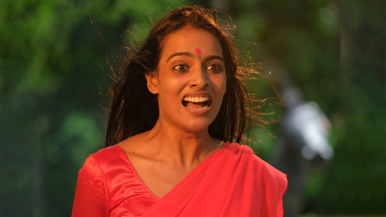 кадр из фильма Ramuvinte Manaivikal