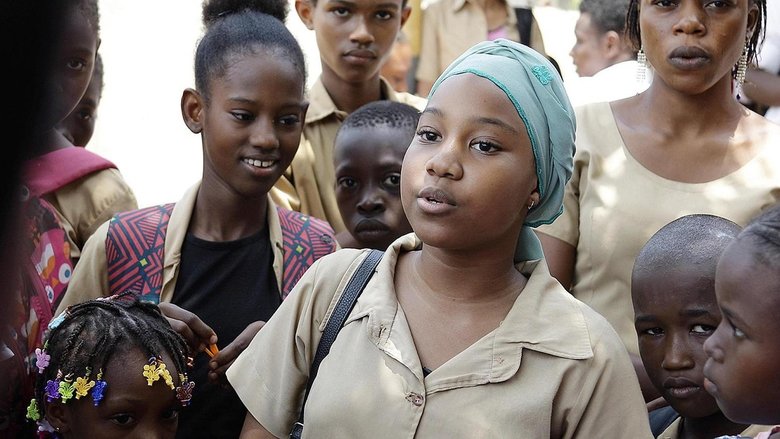 кадр из фильма Demain est à nous