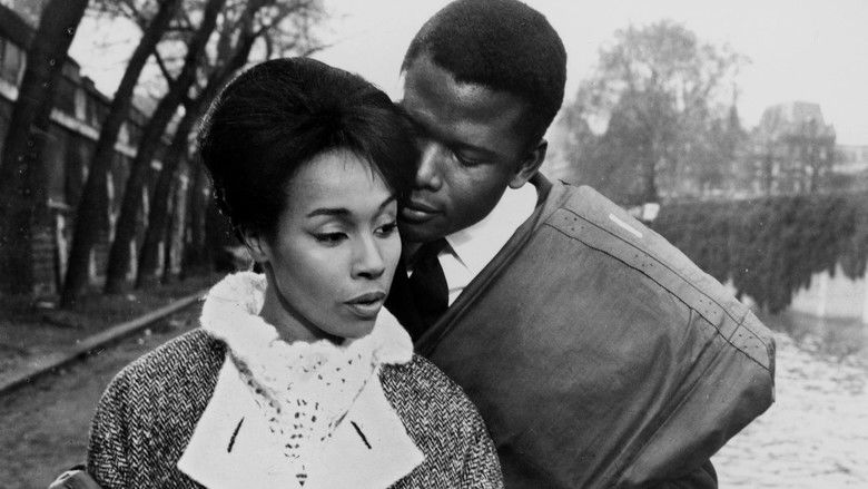 кадр из фильма Парижский блюз