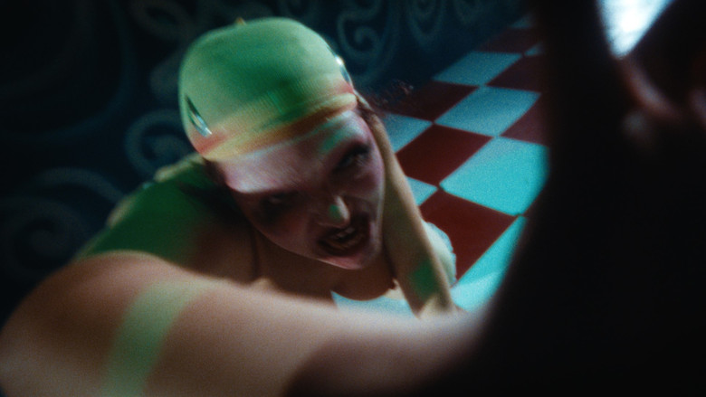 кадр из фильма L'Ouverture