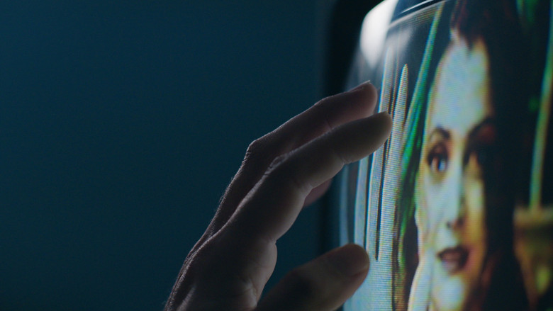 кадр из фильма Passing Signals