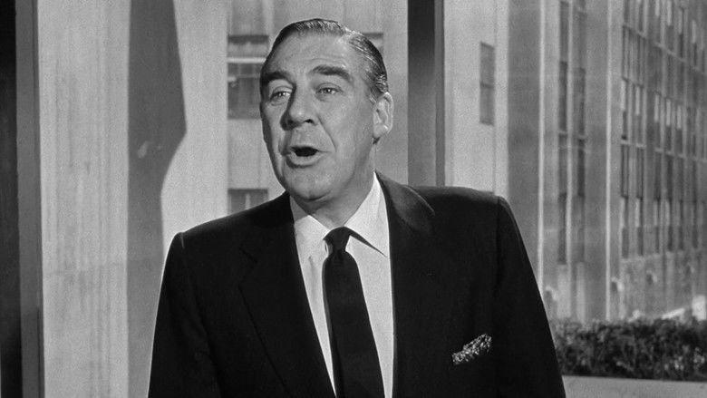 кадр из фильма «Кадиллак» из чистого золота