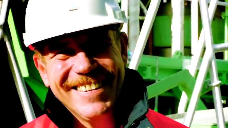 кадр из фильма The Largest Containership in the World