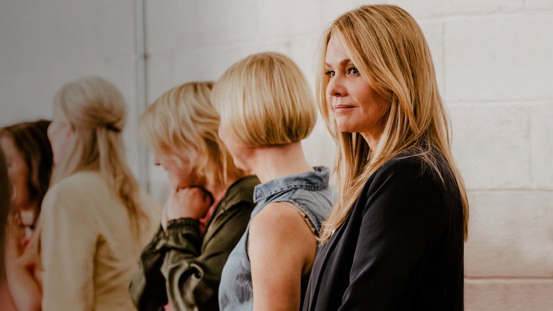 кадр из фильма Побег из культа 