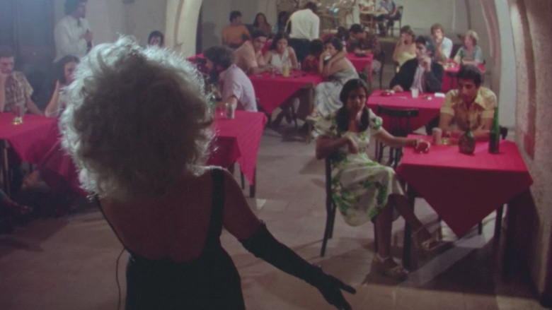 кадр из фильма מוזיקת לילה זעירה