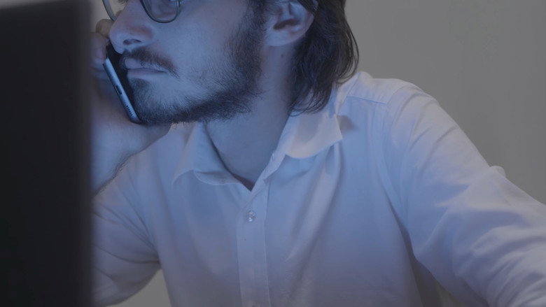 кадр из фильма BRCI *Un Biet Român Credea în Individualitate