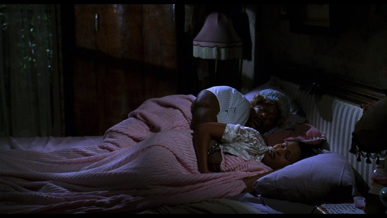 кадр из фильма Дом большой мамочки