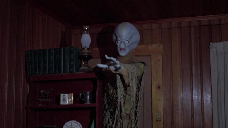 кадр из фильма Предостережение