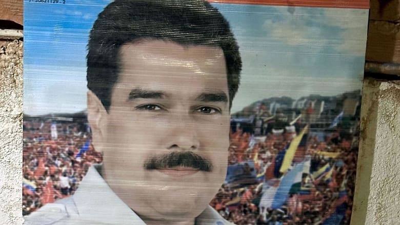 кадр из фильма Maduro, du socialisme à la dictature