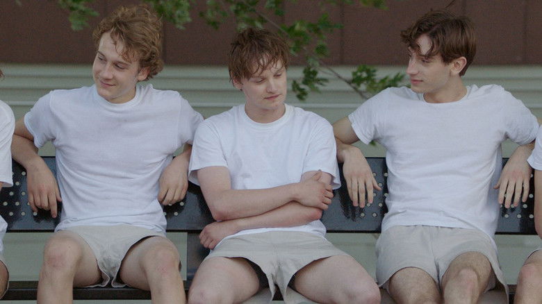 кадр из фильма Возникновение