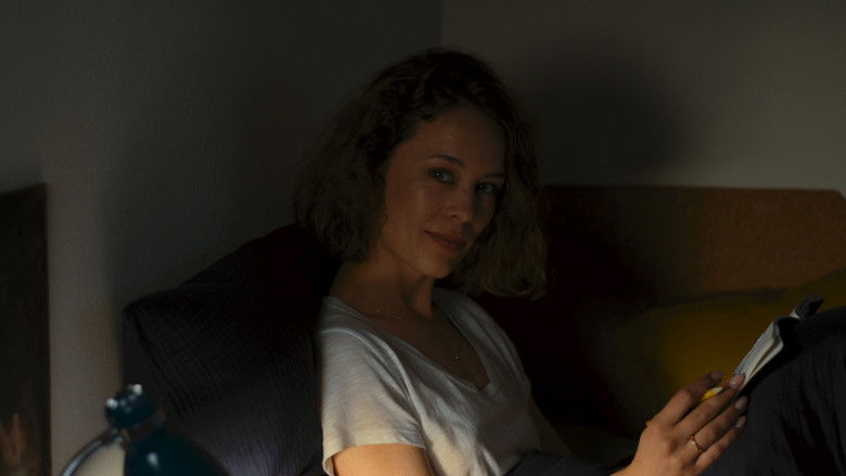 кадр из фильма Красное небо