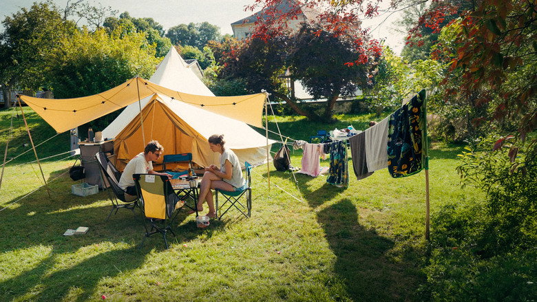 кадр из фильма Le camping, un siècle de bonheur français