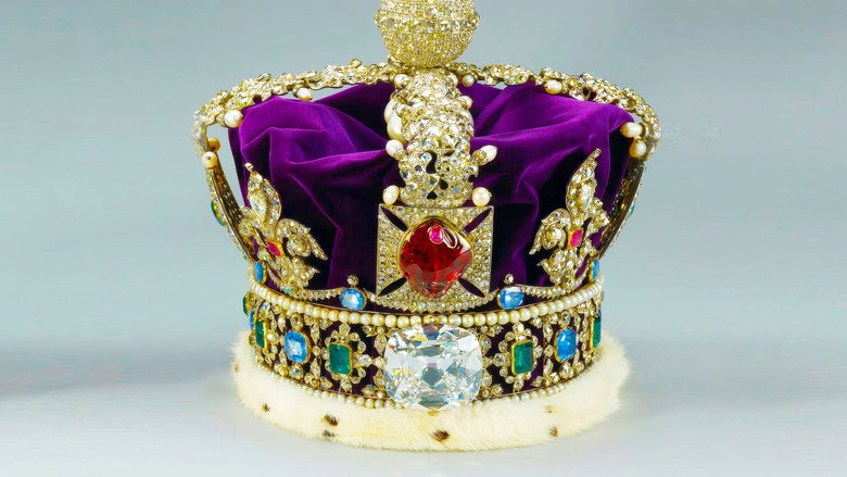 кадр из фильма Queen Elizabeth II Reign Supreme : An Unauthorized Story