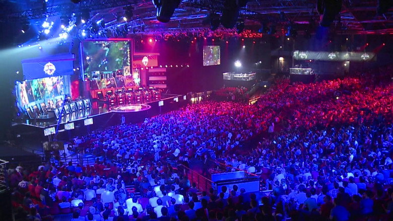 League of Legends: Learning to Lead