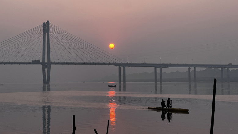 кадр из фильма Mother Yamuna