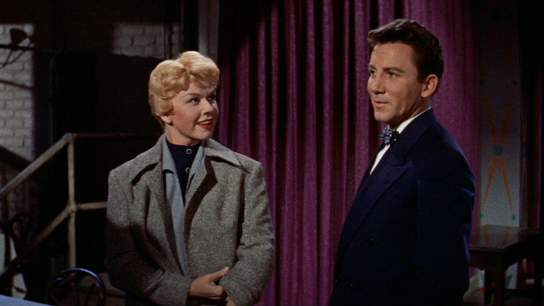 кадр из фильма Люби меня или покинь меня