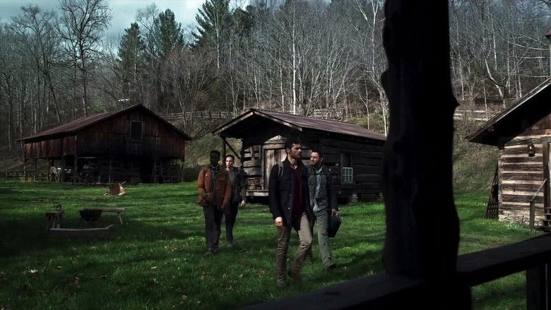 кадр из фильма Хребет дьявола