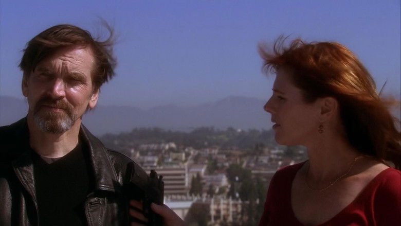 кадр из фильма Зомби. FM