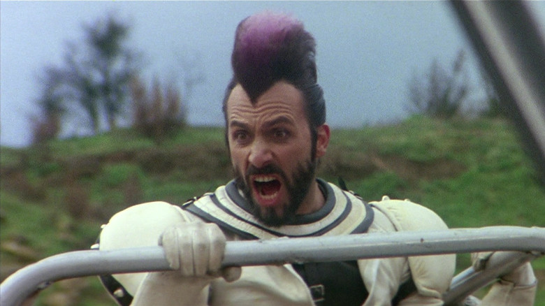 кадр из фильма Новые варвары