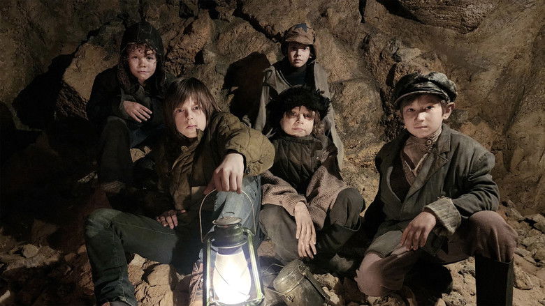 кадр из фильма Отряд Светлячков