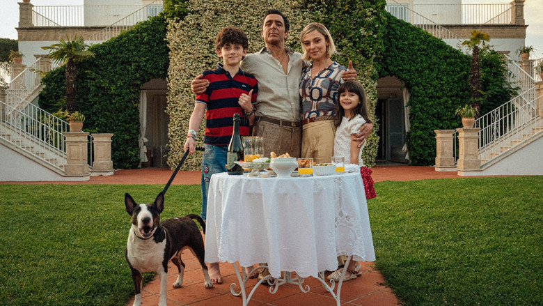 кадр из фильма L'estranea