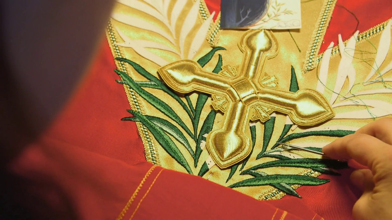 кадр из фильма Les Couturiers de l'Église