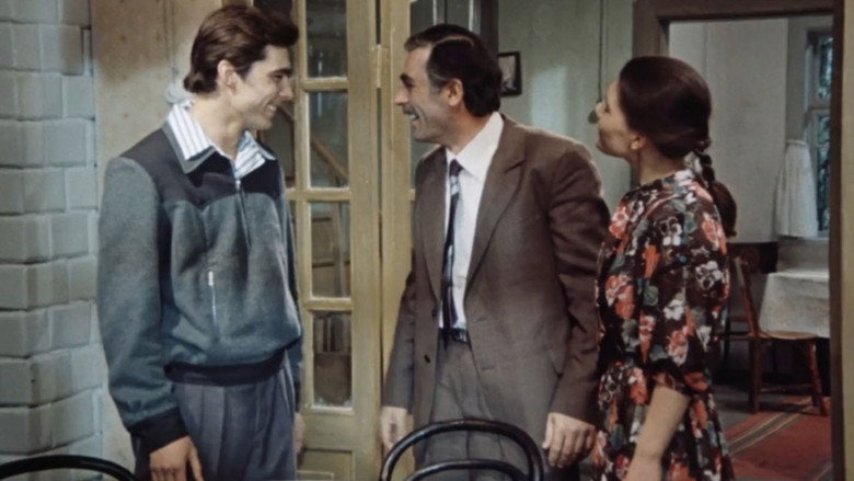 кадр из фильма Третьего не дано