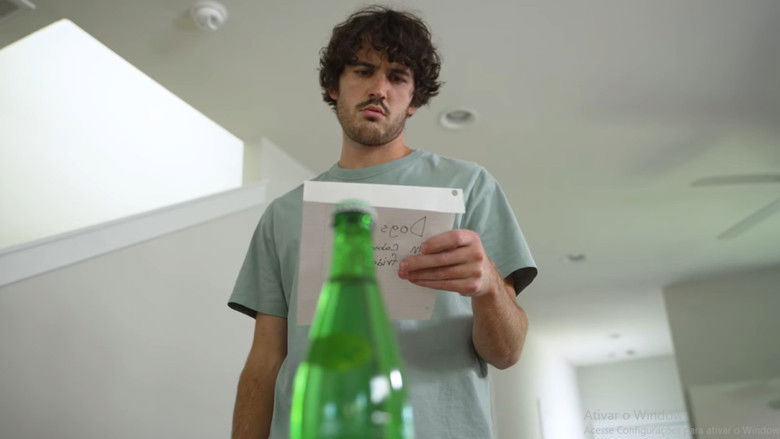 кадр из фильма Strange Man Caught on Doorbell