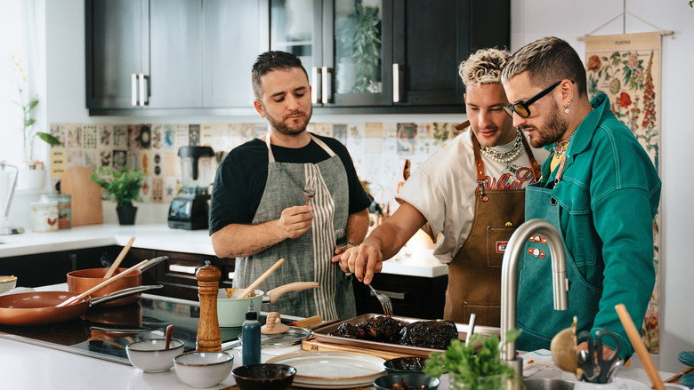 кадр из фильма La música está servida: Mau y Ricky