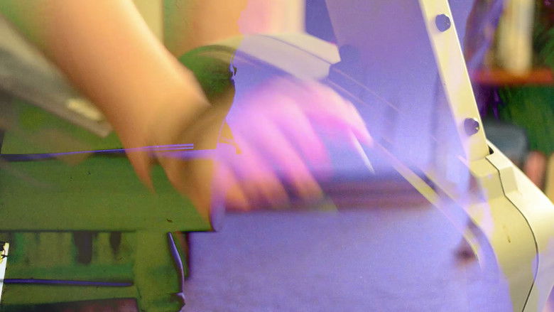 кадр из фильма HoLy Cycles