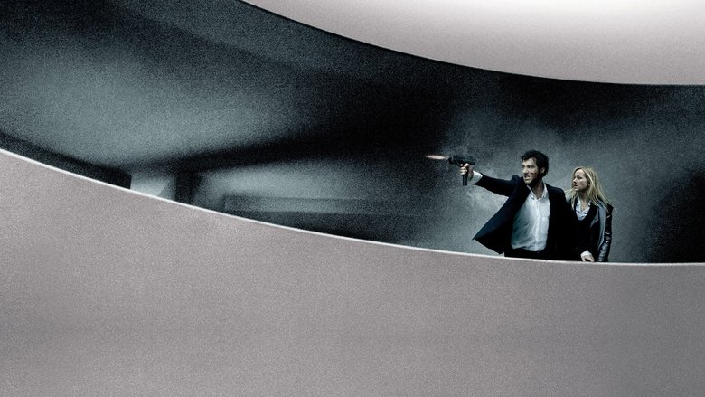 кадр из фильма Интернэшнл