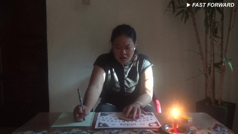 кадр из фильма JOURNAL Halloween Edition: Ouija Board