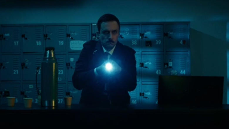 кадр из фильма Alarmed