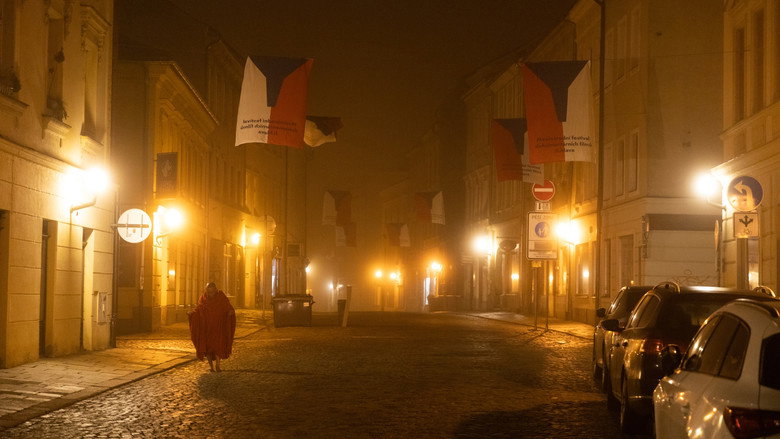 кадр из фильма 夜行