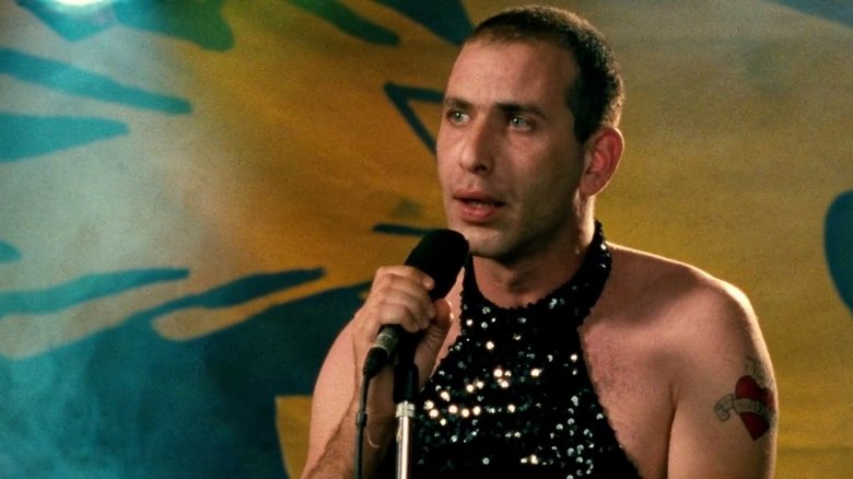 кадр из фильма מלכה לב אדום