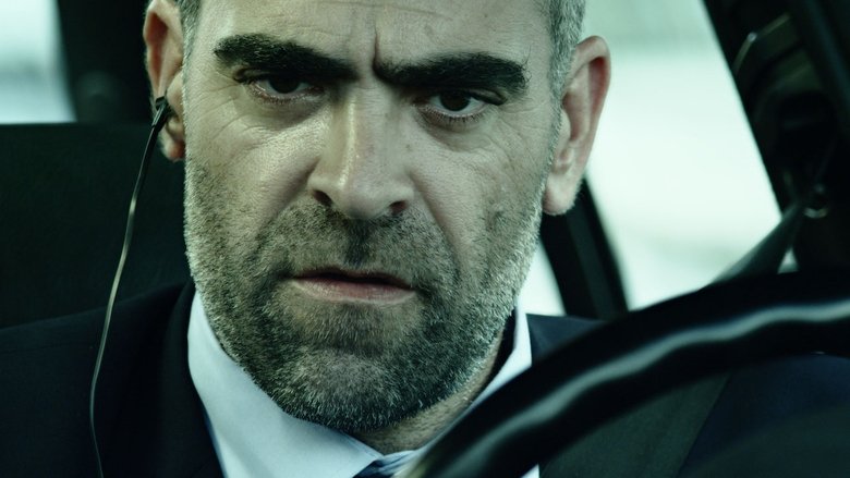 кадр из фильма Незнакомец