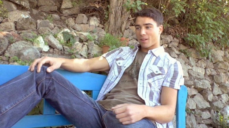 кадр из фильма The Other Side of Gino