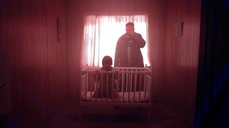 кадр из фильма Он вылупился