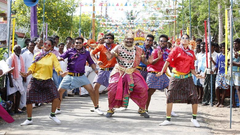 кадр из фильма அம்மணி