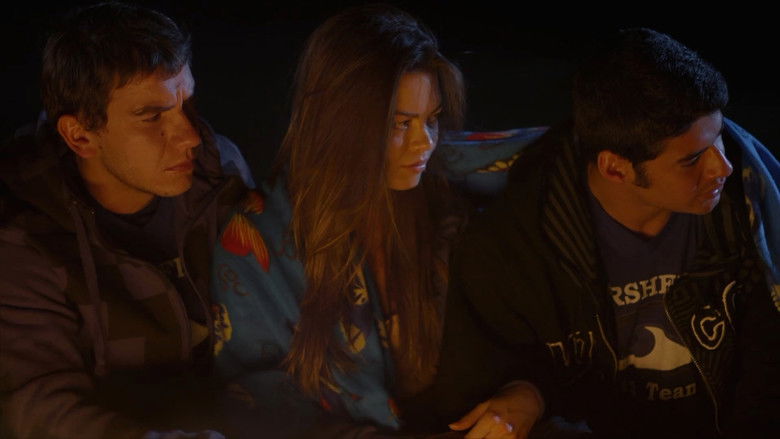 кадр из фильма Озеро страха 4