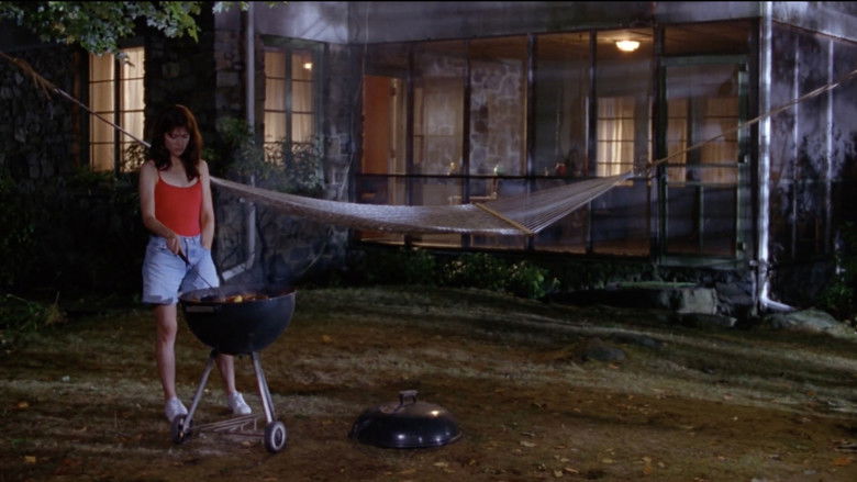 кадр из фильма Гуляют, болтают